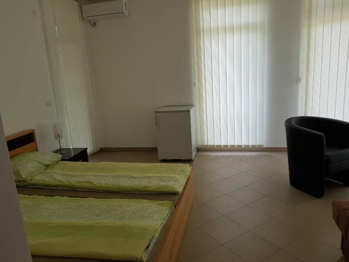 Sobe Emilija Hotel Veliko Gradište Екстериор снимка